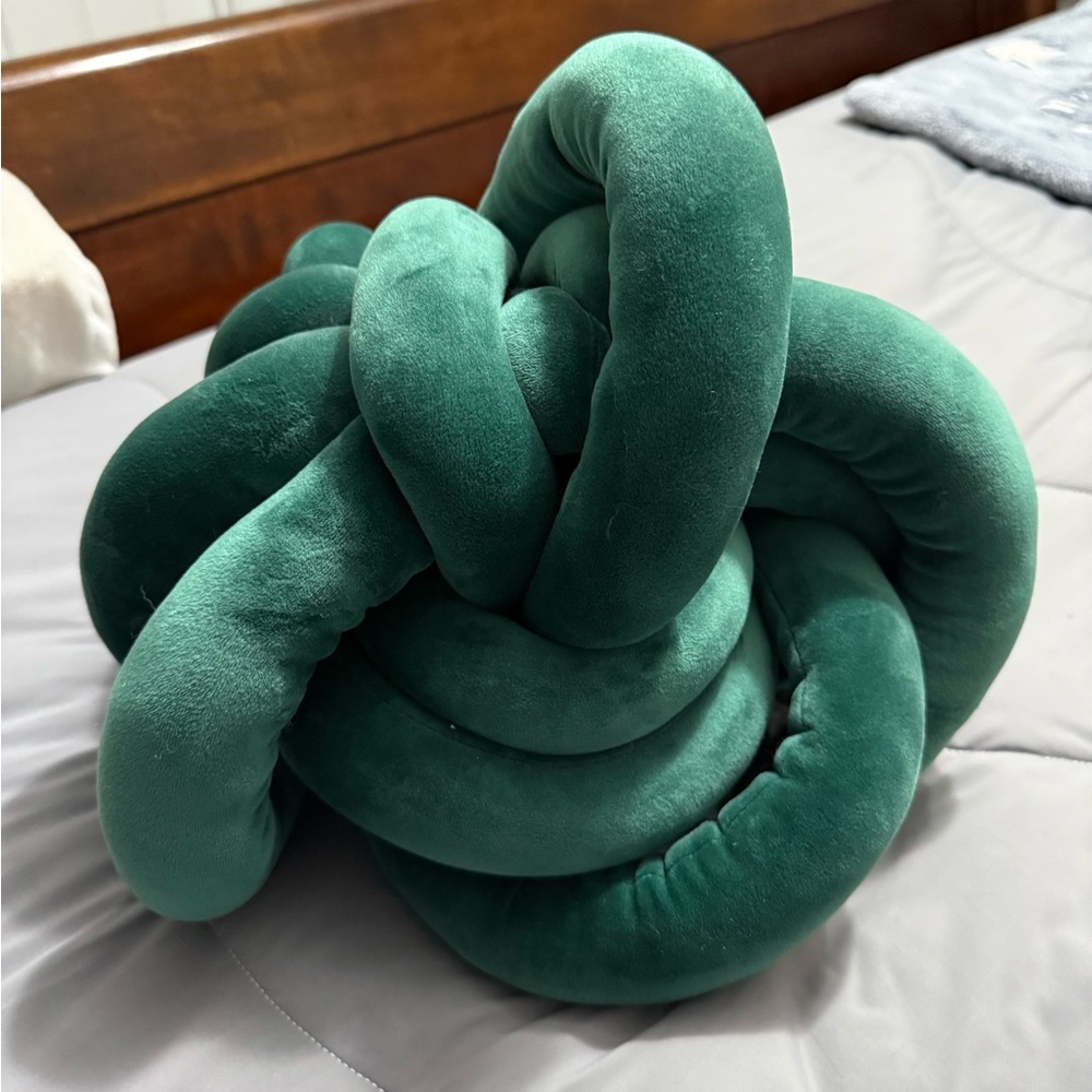 NEW Green Knot Pillow